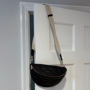 Universal Thread Black Crossbody Bag with Cream Strap